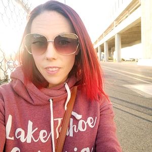 Meet your Posher, Angela